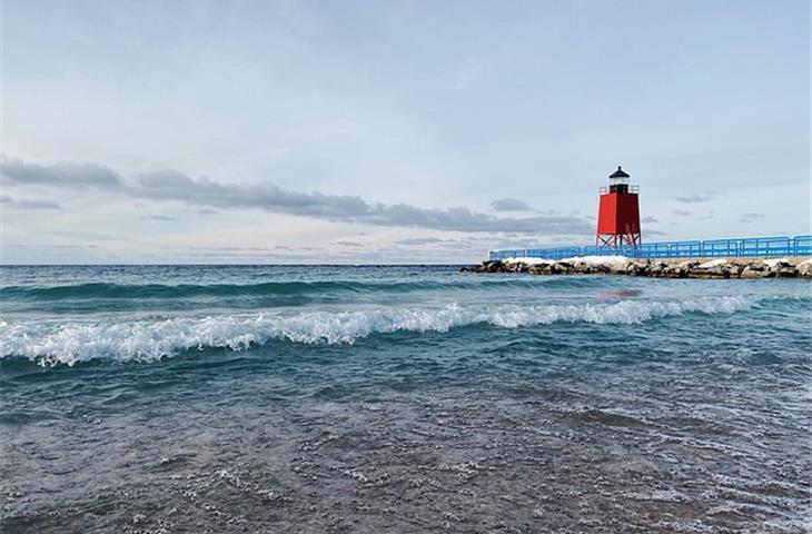 hotels near bond falls michigan