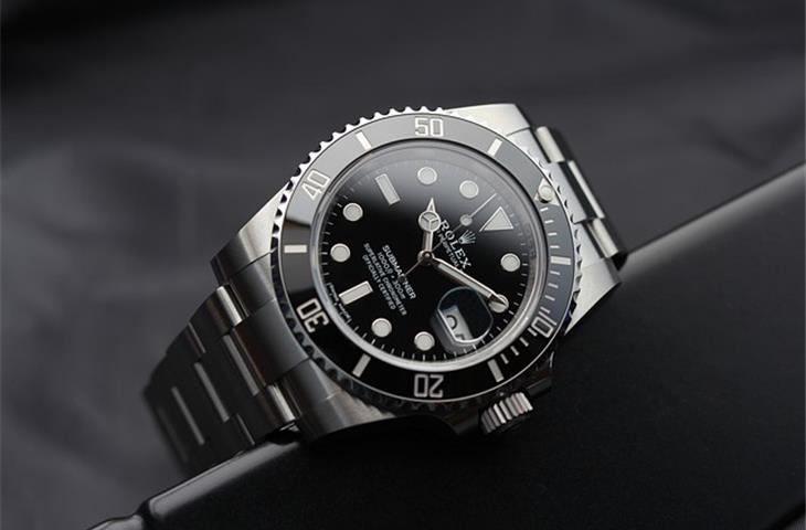 When Embracing Elegance: The Rolex Leather Strap Submariner Chronicles