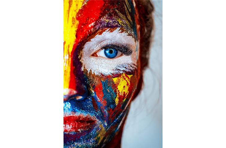 turquoise eye color